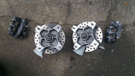 07 Honda 450r front spindles hubs,calipers and rotors