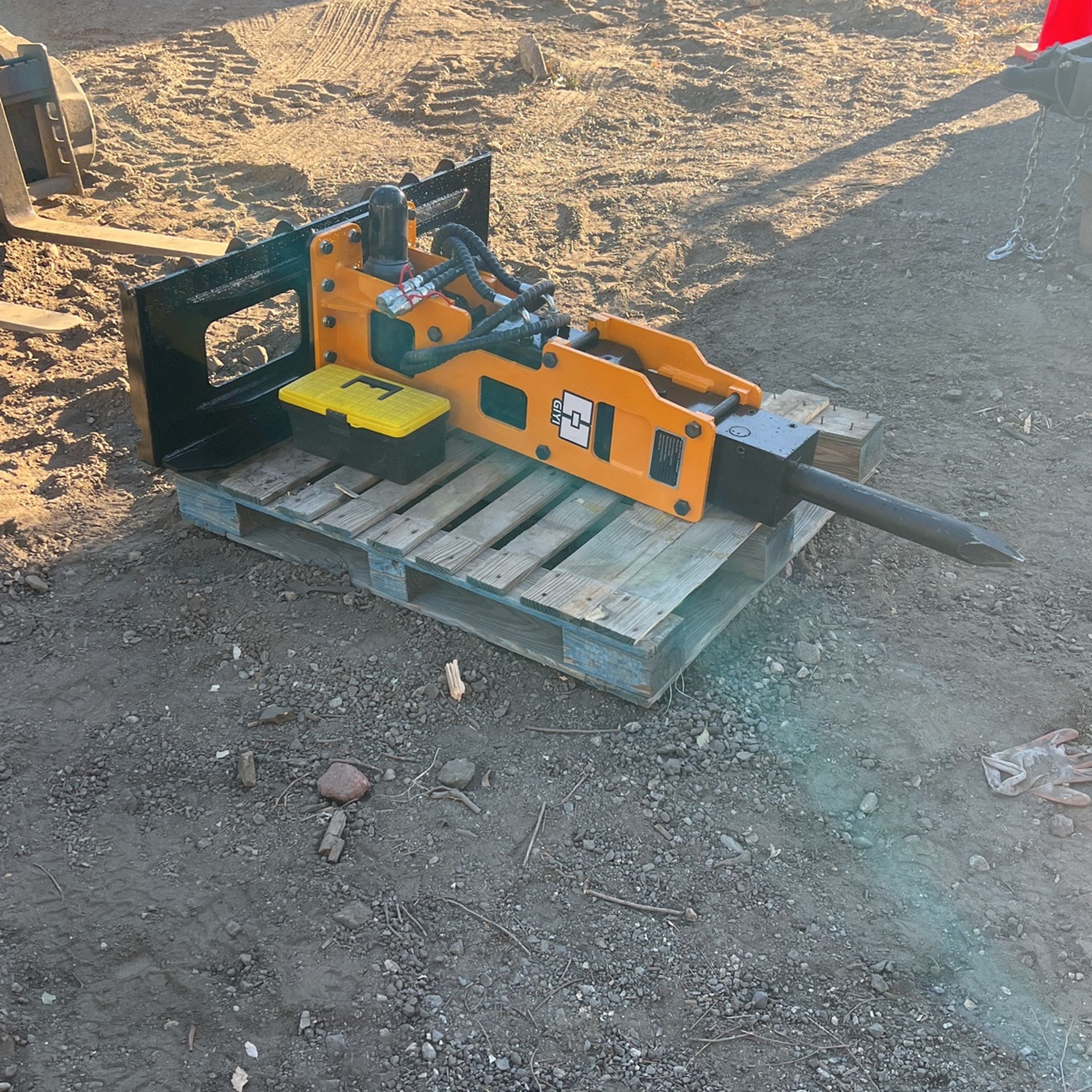 Bobcat breaker 680 FT lb skid Steer Hammer Attachment