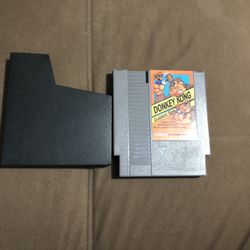 Used NES game. Donkey Kong classic