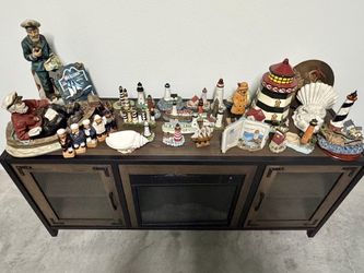 Nautical decor / trinkets
