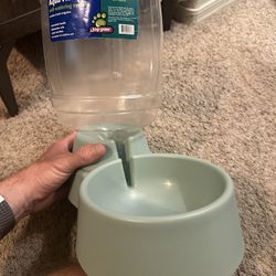Top Paw Aqua Flow 1 Gallon Per Water Container 