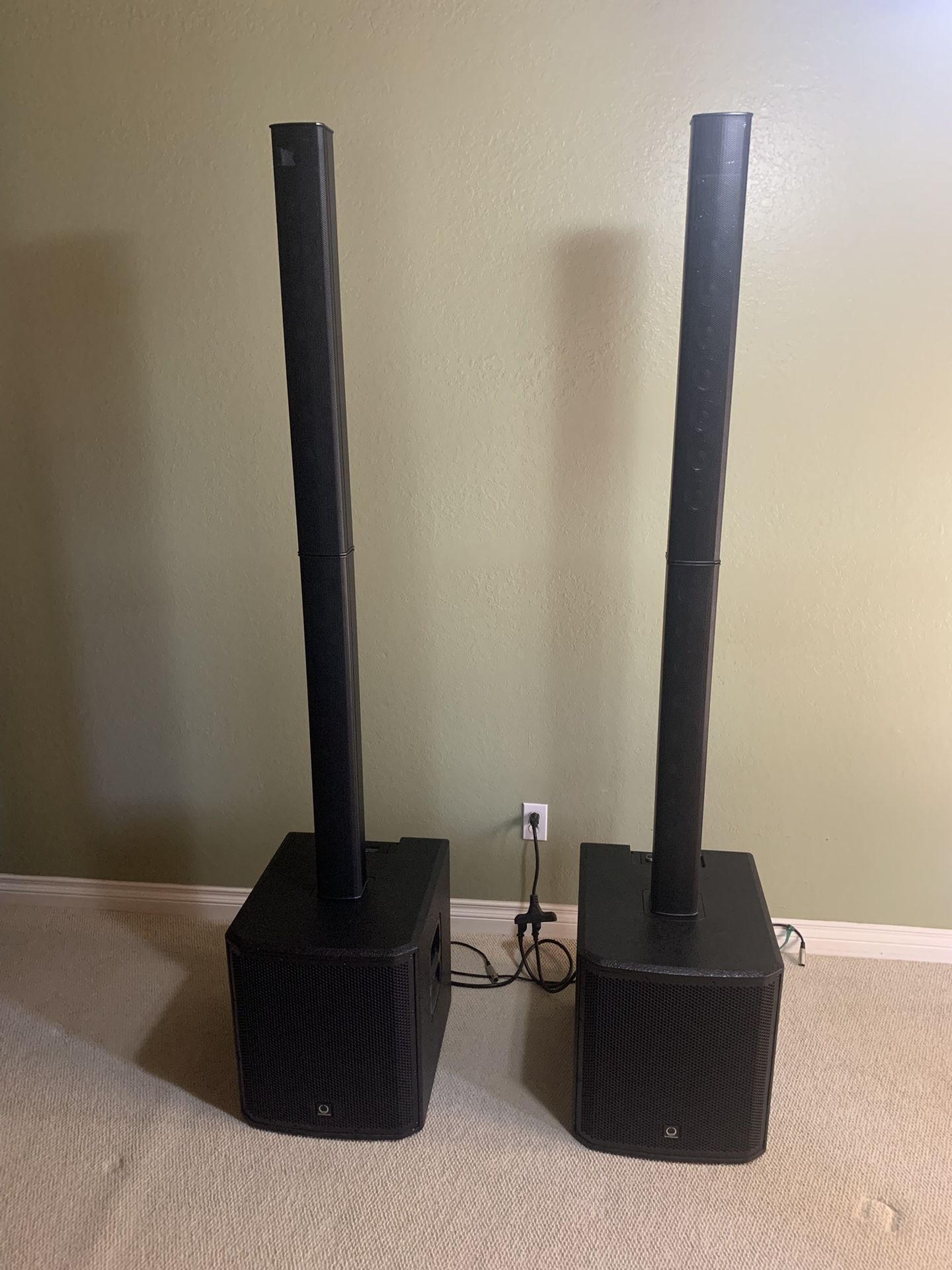 Turbosound IP2000 Column Array