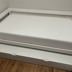 White Trundle Day Bed 