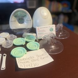 Double Elvie Wearable Breast pump W/accessories! 