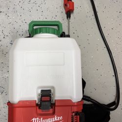 Milwaukee M18 Backpack Sprayer