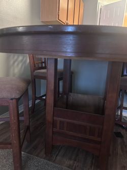 Oval brown table set