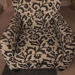 Ashley Furniture Large Living Room Chair. Cream And Gray. Good Condition. 