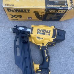 20-Volt 21° Cordless Framing Nailer (Tool-Only) by DEWALT