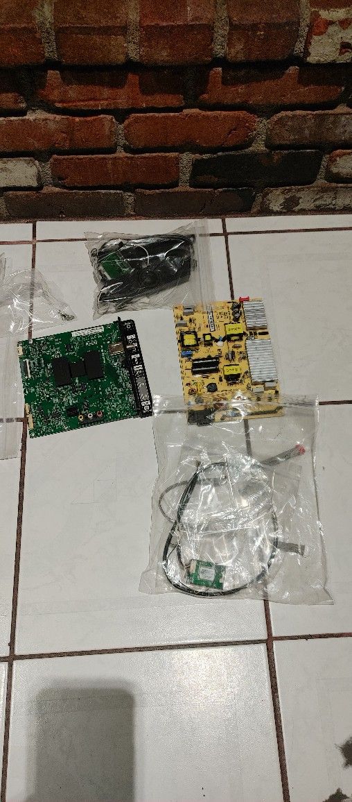 Tv tcl 49s405 Board And Power Supply