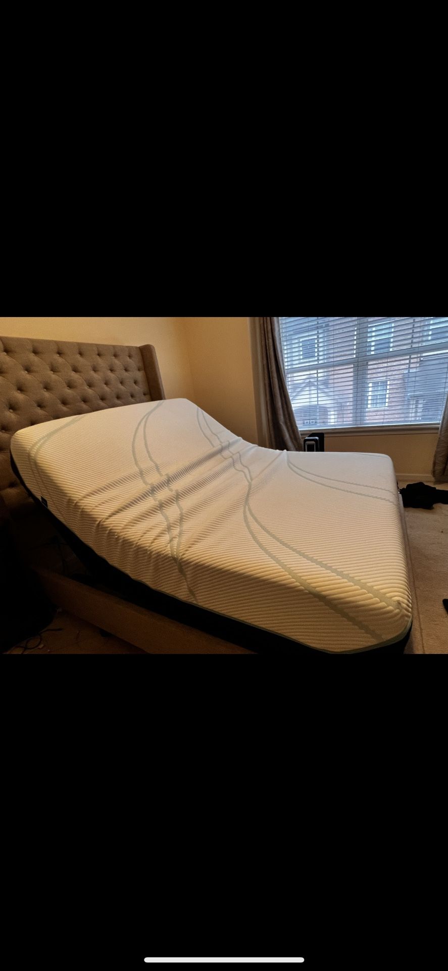 TempurPedic Proadapt Medium Mattress (Queen) for Sale in Lake Zurich, IL OfferUp