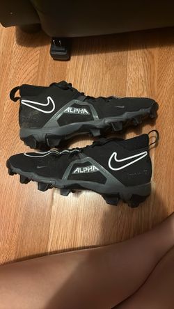 Nike Football Cleats- Size 6.5 Woman’s 