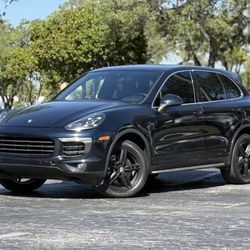 2016 Porsche Cayenne Sport 