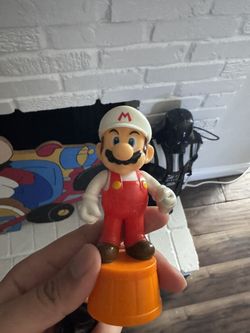 Fire Mario Tiny Statue 
