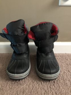 Thermolite boys snow boots size 2