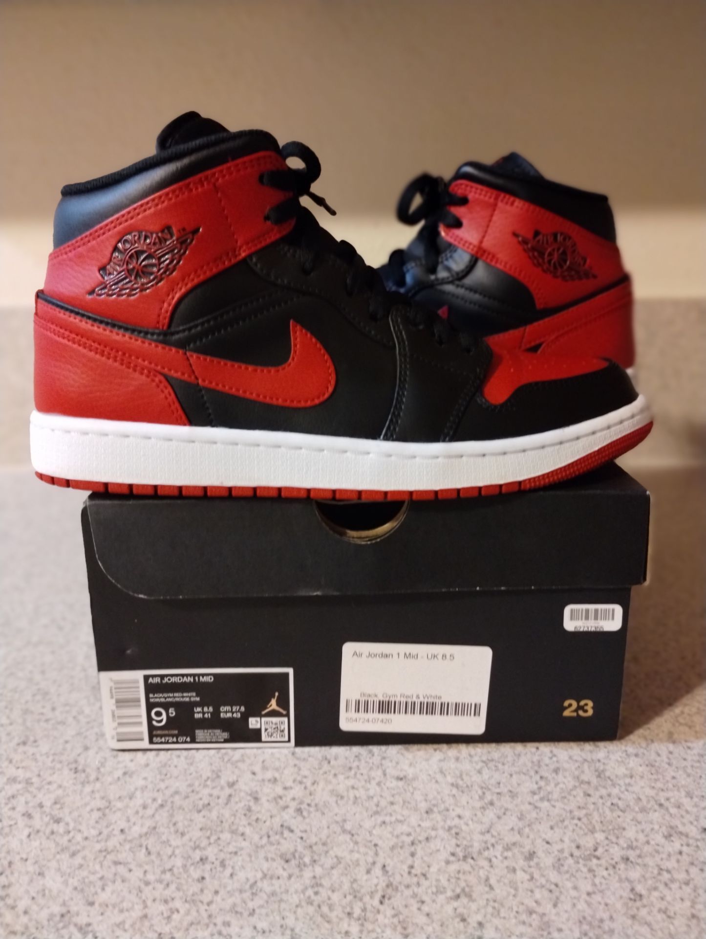 Mens Air Jordan 1 Mid Banned