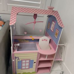 Dollhouse Nursery Station