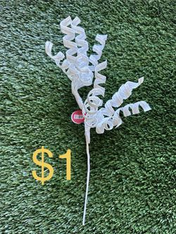 Christmas Ornaments White $1