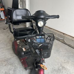 Rechargeable electric scooter