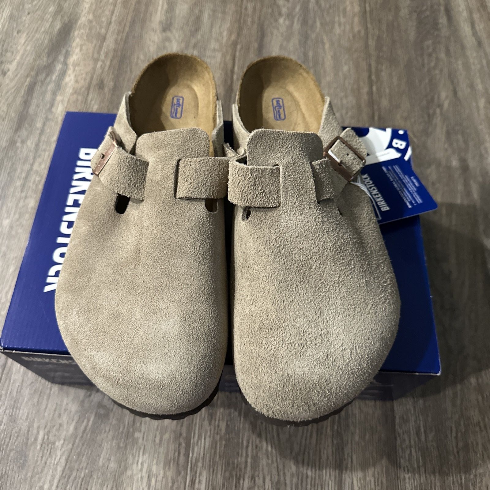 NIB Birkenstock Soft Footbed Boston Taupe Suede Slide Sandal  display picture 1