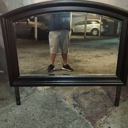 Dresser Mirrow