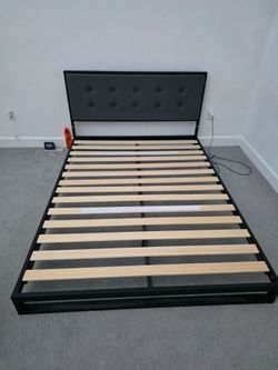 Zinus bed frame queen size