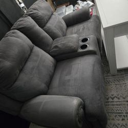 Reclining Loveseat 