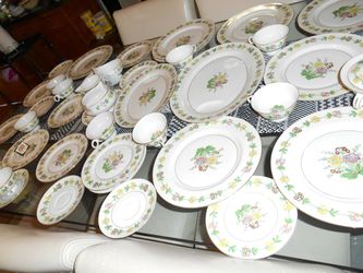 Queen Anne Fine China 50 piece