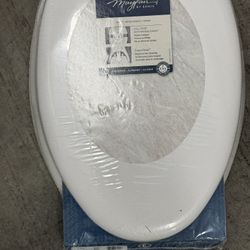 Mayfair Elongated Toliet Seat