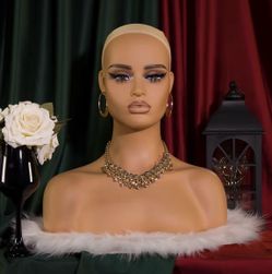 Life like Mannequin Head