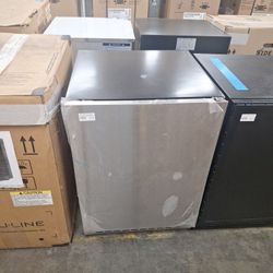 Azure 24 Inch Compact Refrigerator 