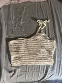 Off-white/cream crochet crop top