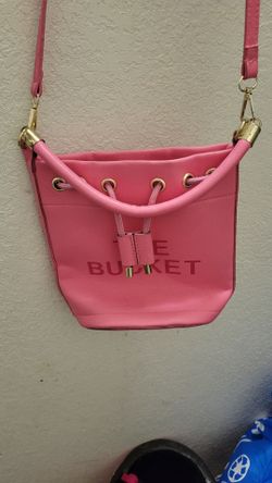 Bucket bag