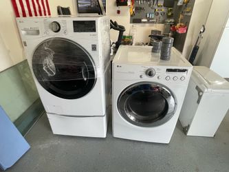 LG washer / dryer