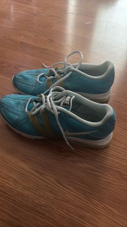 Nike shoes size 8 woman