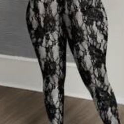Slaydiva Plus Size Casual Minimalist Full Coverage Lace Rose Print Leggings. Size 2XL