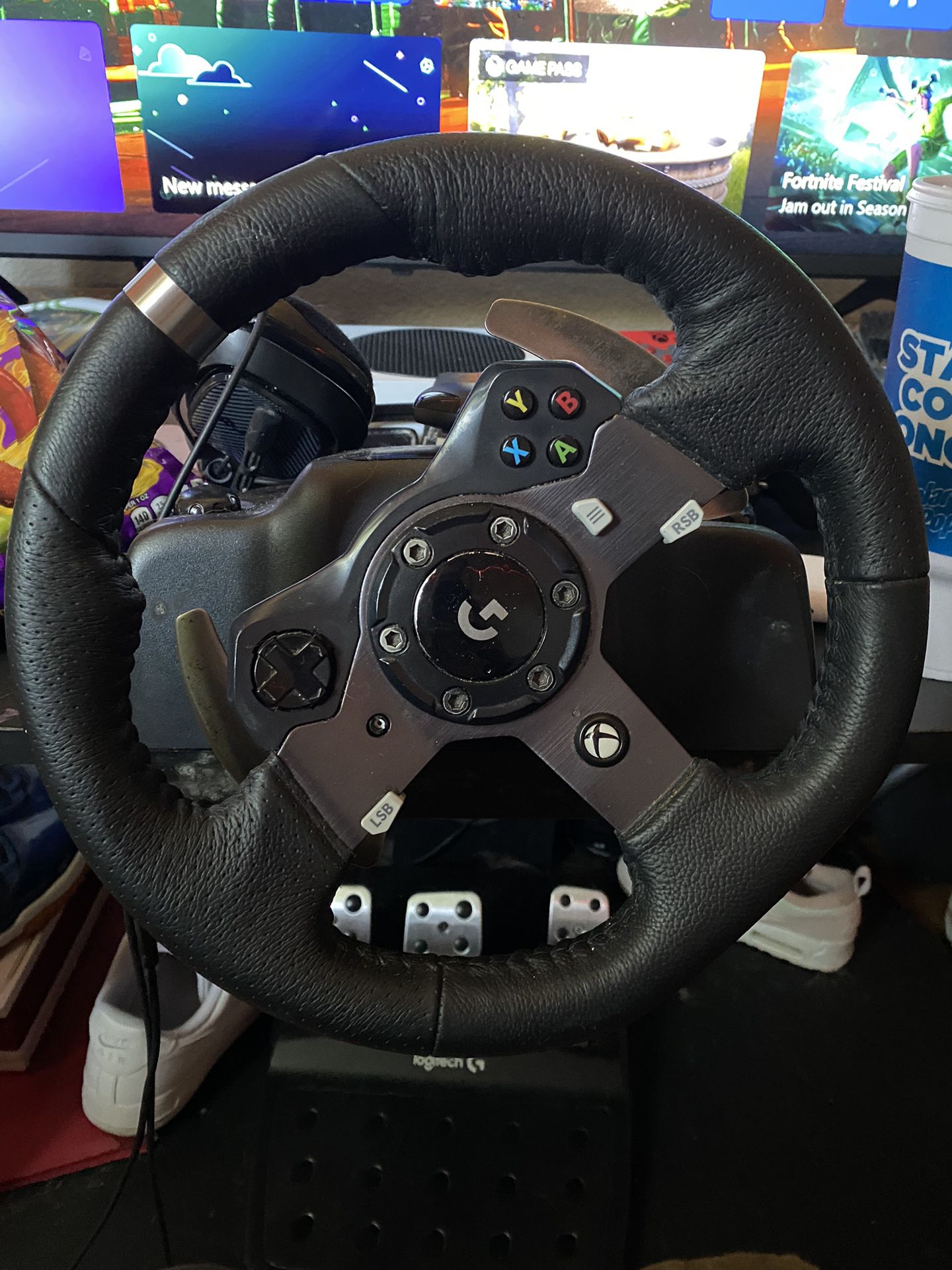 Logitech G920 Xbox Wheel And Shifter