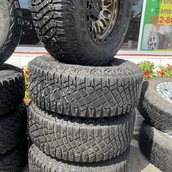 Vendo ✅🔥rines Nuevos 17x9 De Ancho De 6 Tornios Instacion Y Balance Las 4 Llantas Goodyear Por $990 Con Tires 315/70/R17 Para Chevy Tundra Nissan Tit