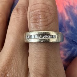 14kt White Gold Wedding Band Size 8