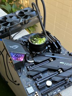 Asus ROG Strix Z490-E + 32GB RAM + Intel i5 10600K + water cooling