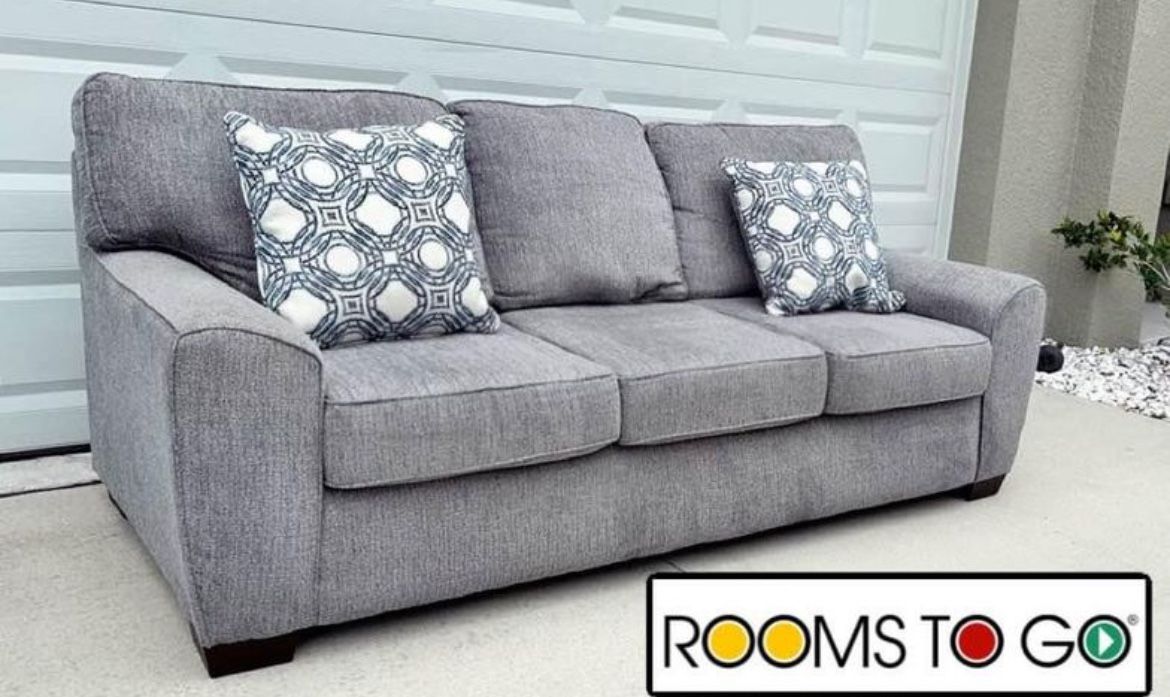 Like New! Rooms To Go Grey Sofa