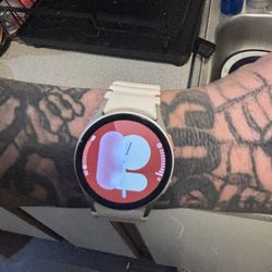 Samsung Smart Watch Series 7 (trade For Apple Watch Series 8 And Above)