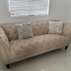 Great  Couch Good Condition 