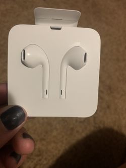 iPhone 10 max apple headphones