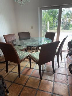 Glass dining room table with 6 chairs  tropical Tommy Bahamas  Rattan and Wicker