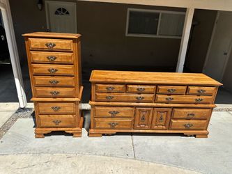 Stunning Dresser Set