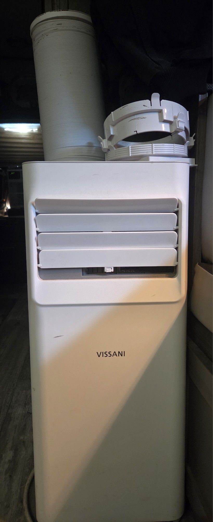 Vissani 115 V Air Conditioner
