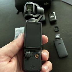 DJI Osmo Pocket 3 Creator Combo