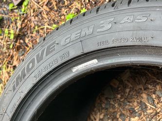 235/40/ZR18 95W