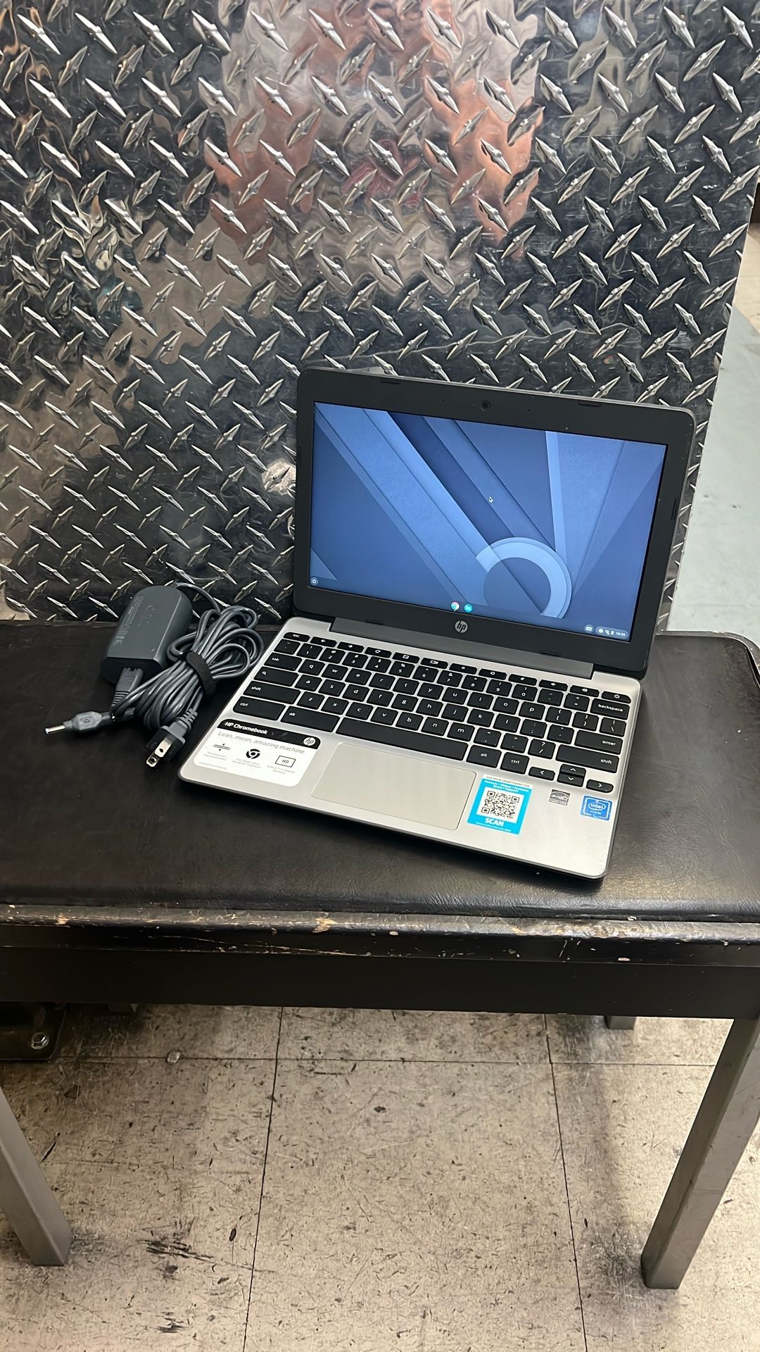 HP 11-v033nr 11.6” Chromebook Laptop Computer
