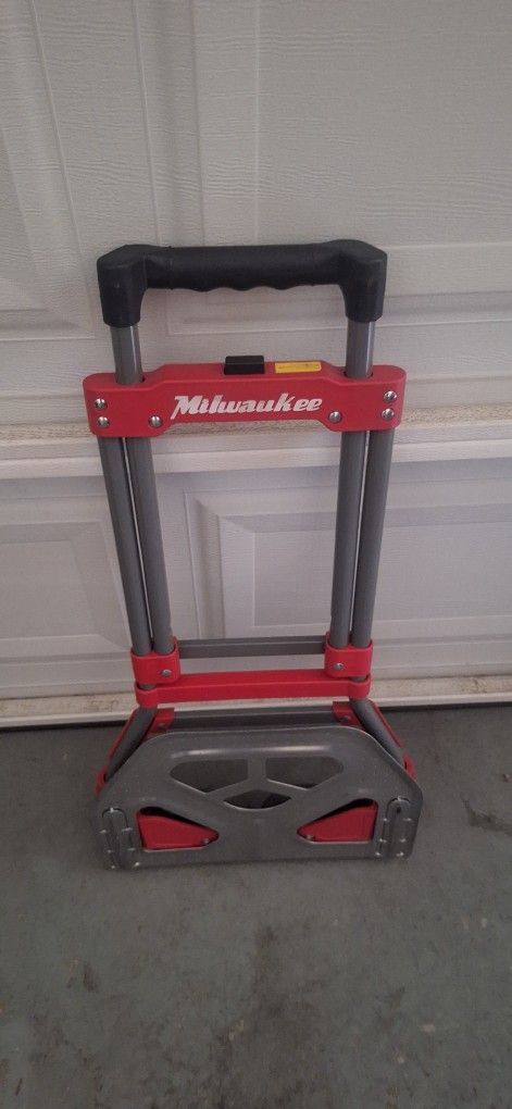 Milwaukee Dolly